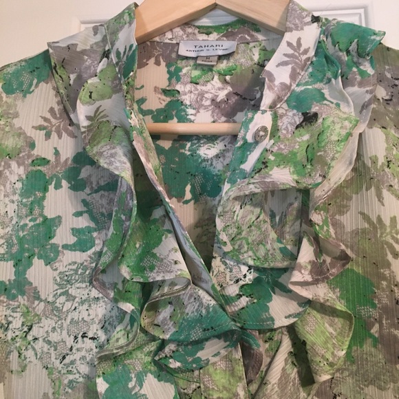 Tahari sleeveless top size medium - Picture 5 of 6